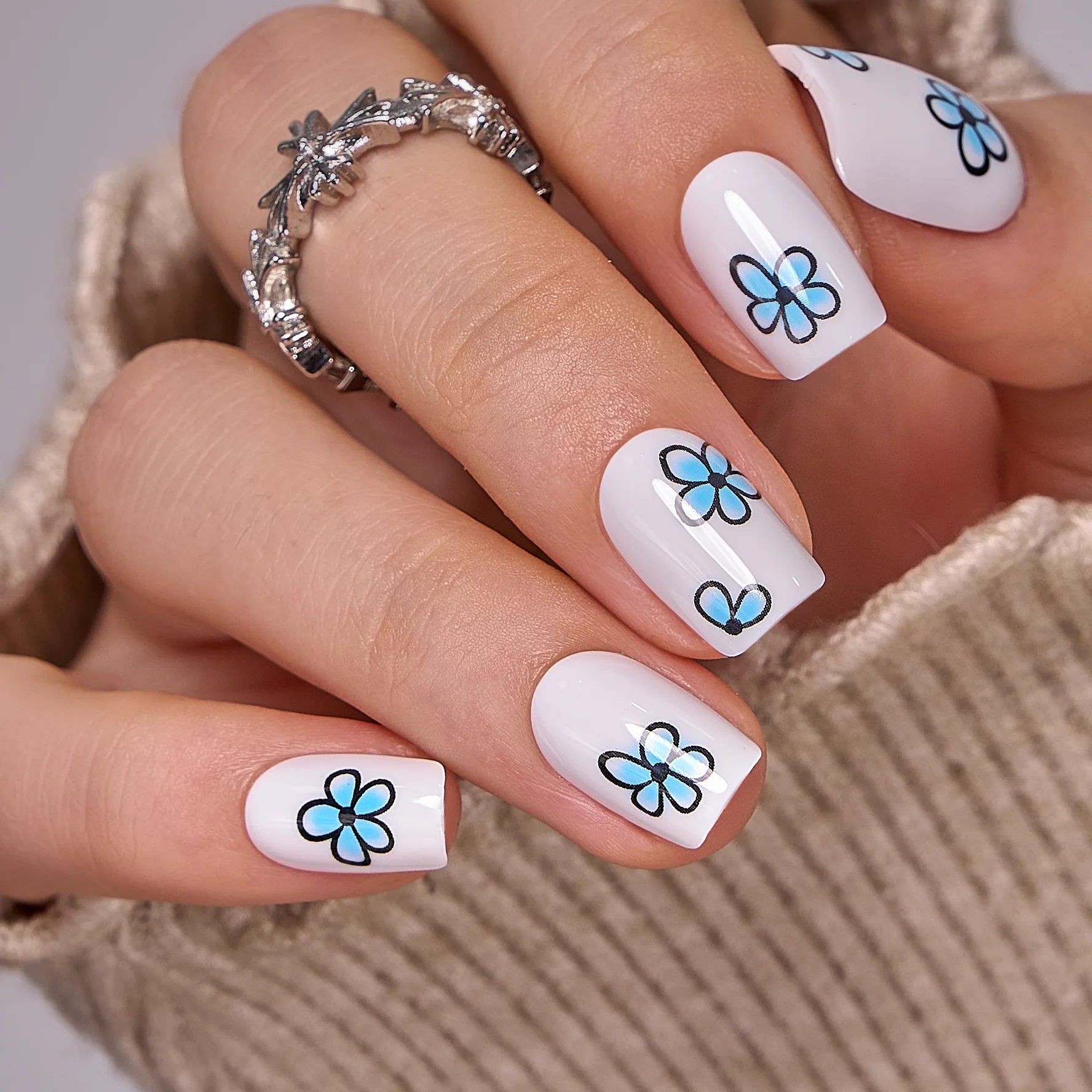 Sky Petals – S Squoval