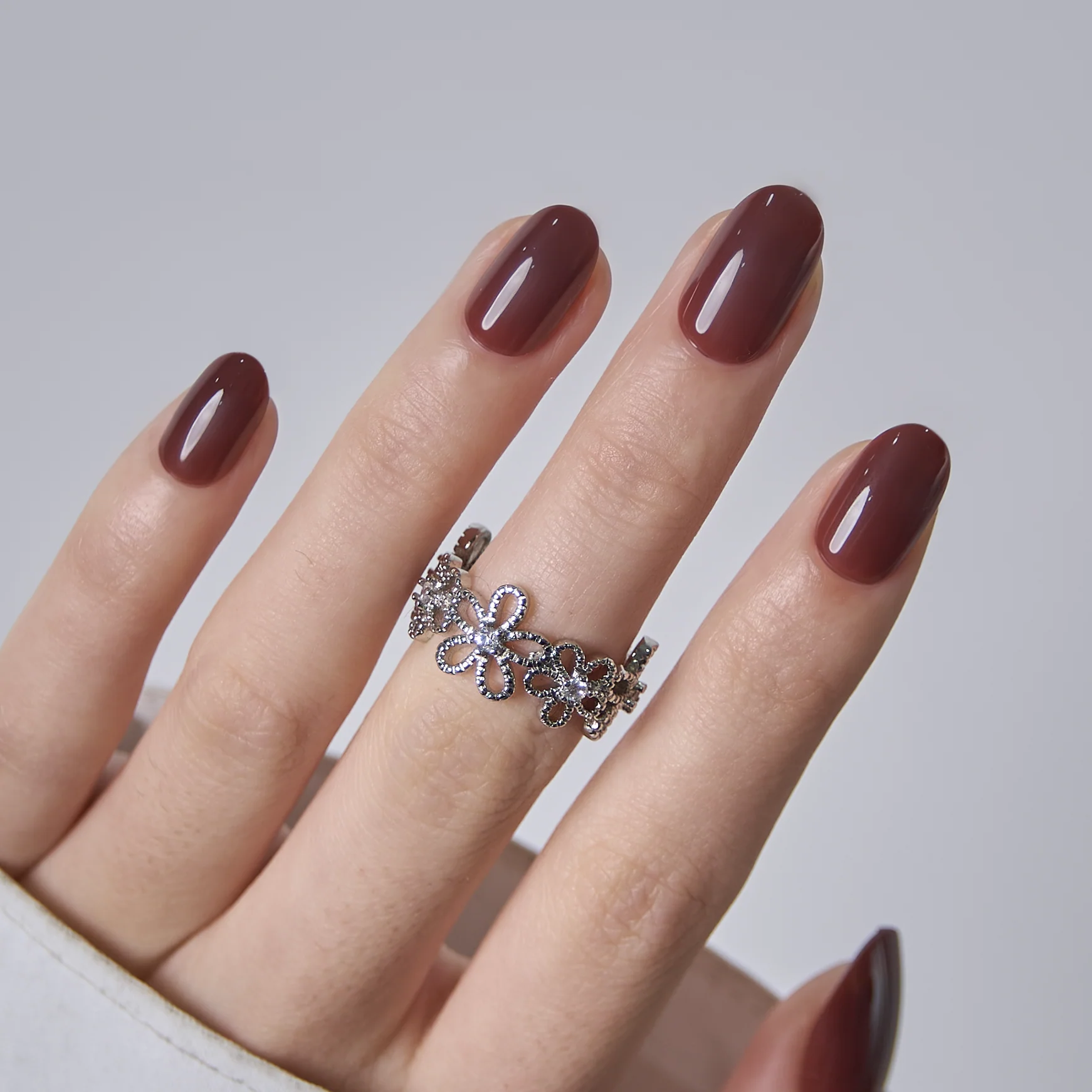 Cocoa Muse – S Oval - Image 4