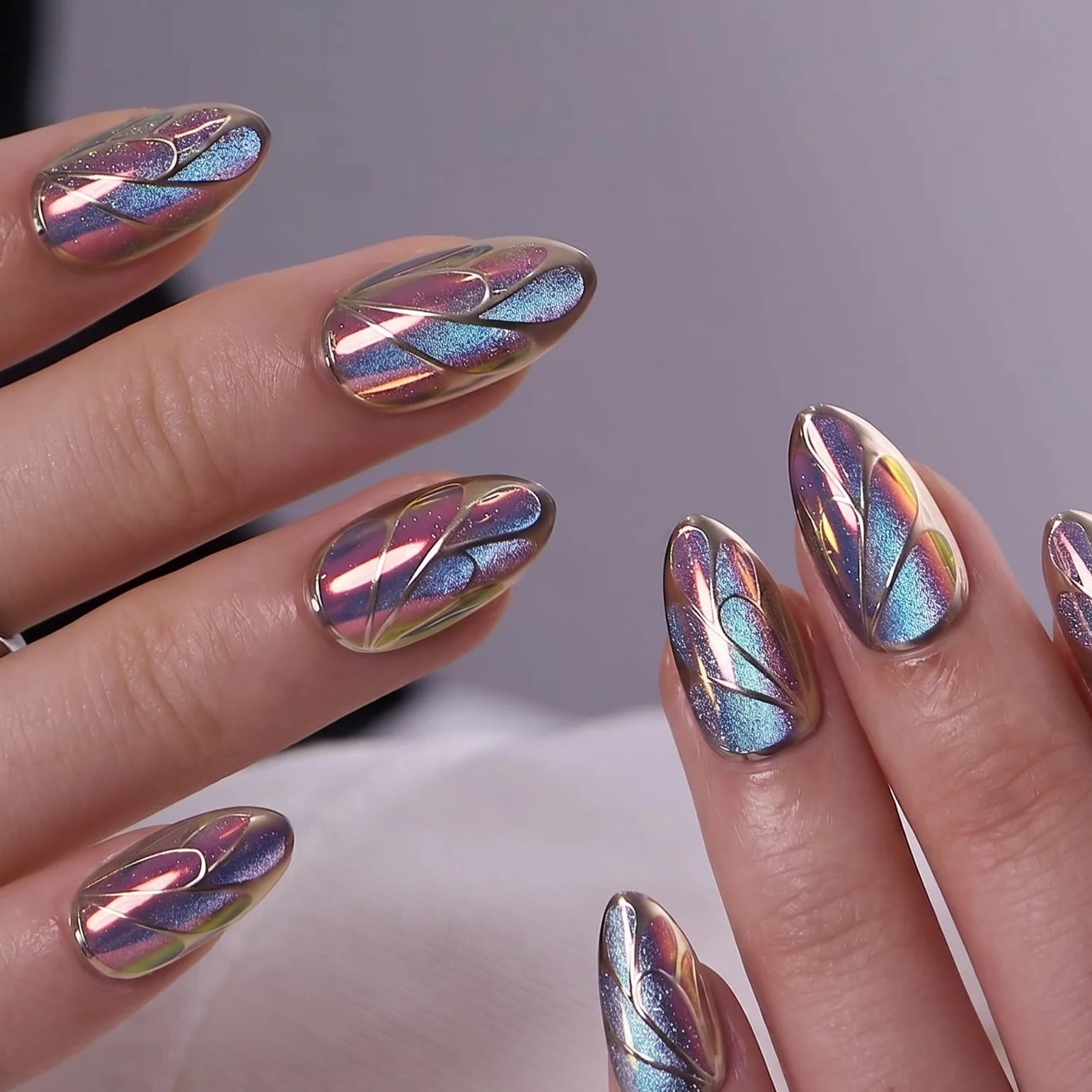 Designer's Pick | Aurora Wings - S Almond
