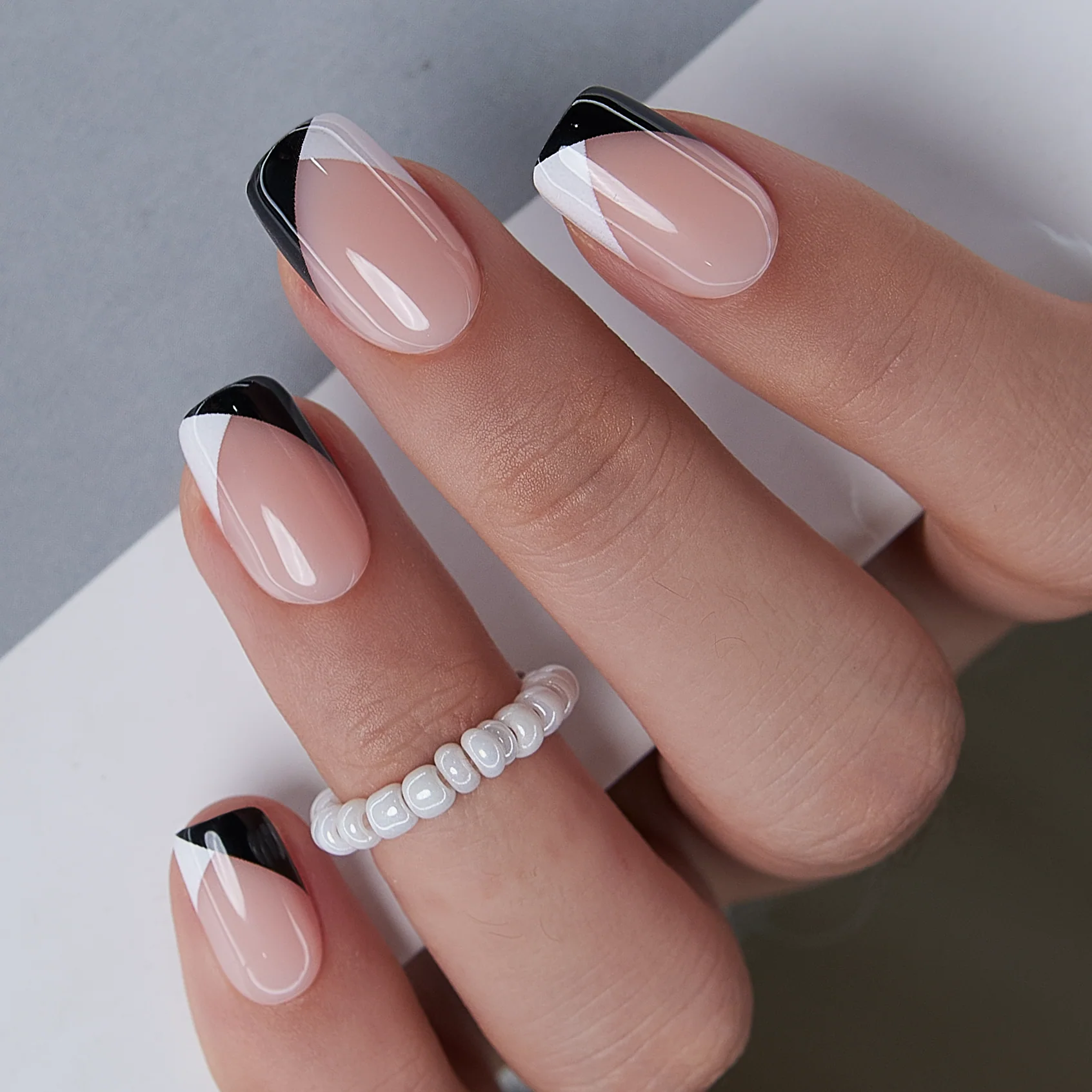 Minimal Contrast – M Squoval - Image 5
