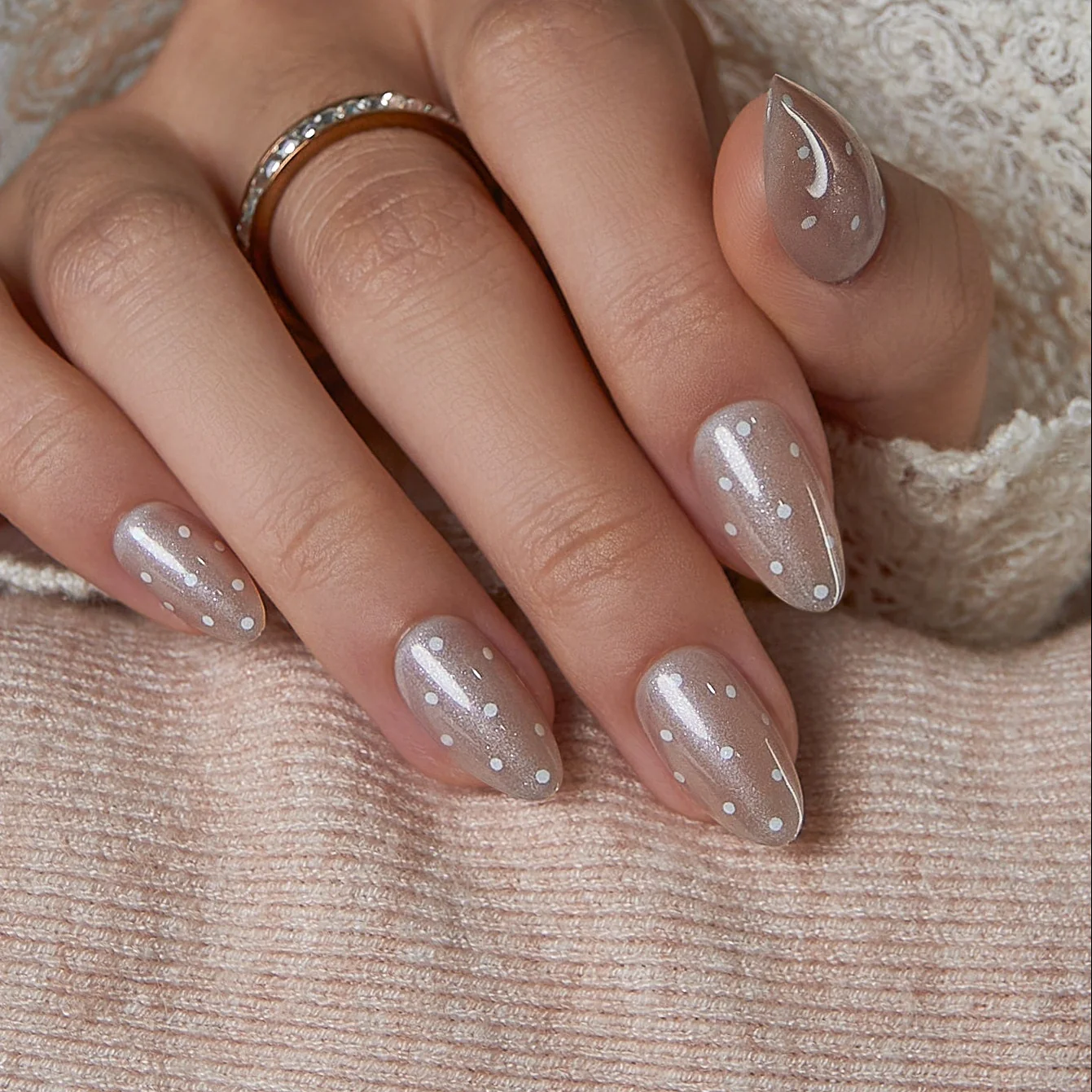 Pearl Polka – S Almond