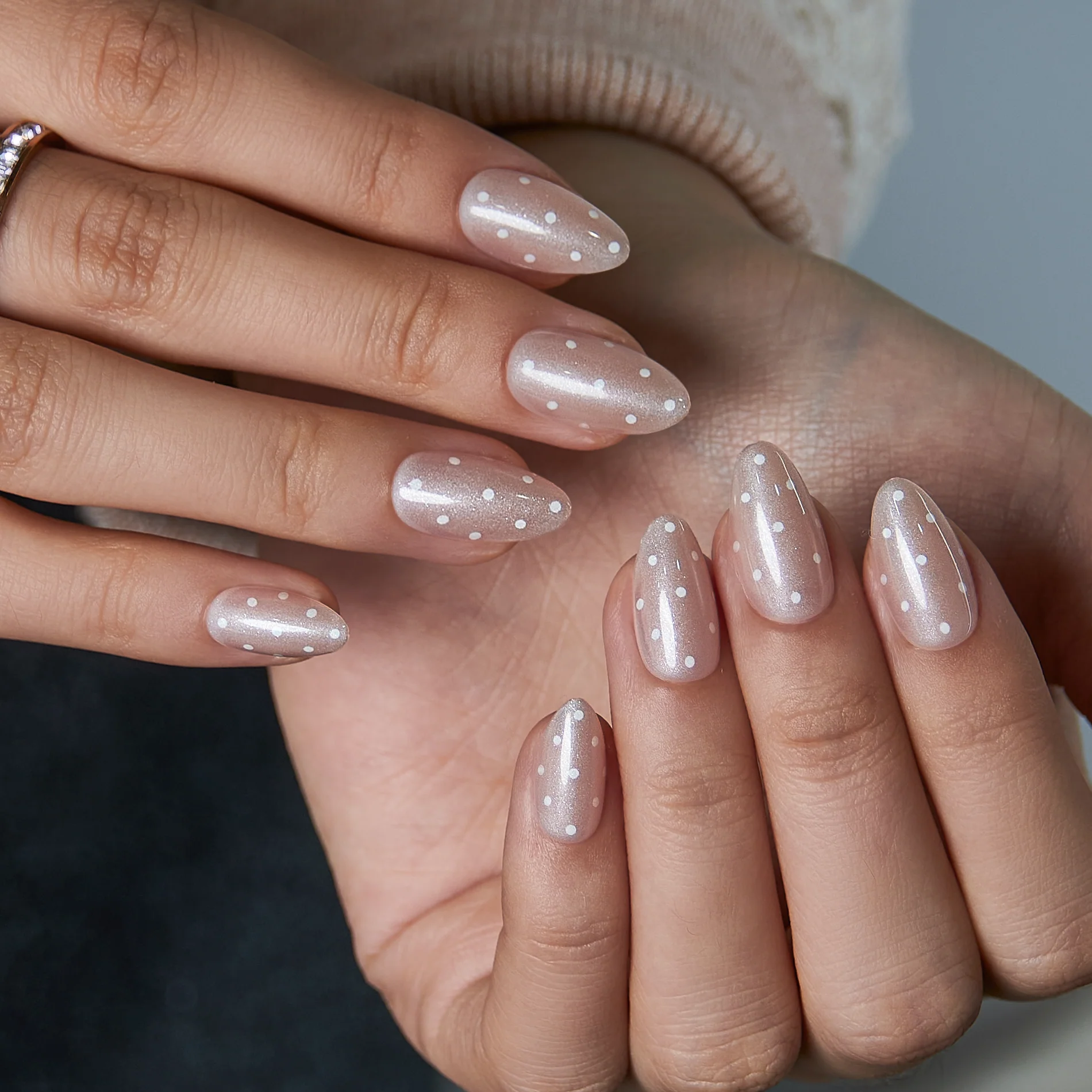 Pearl Polka – S Almond - Image 2