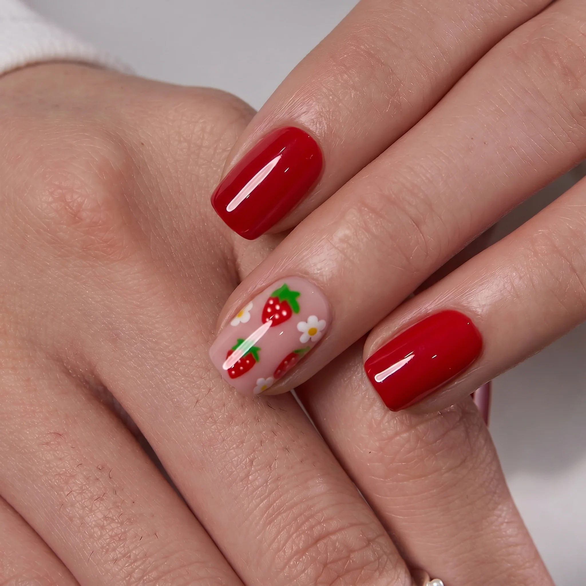 Strawberry Kiss – M Square - Image 5