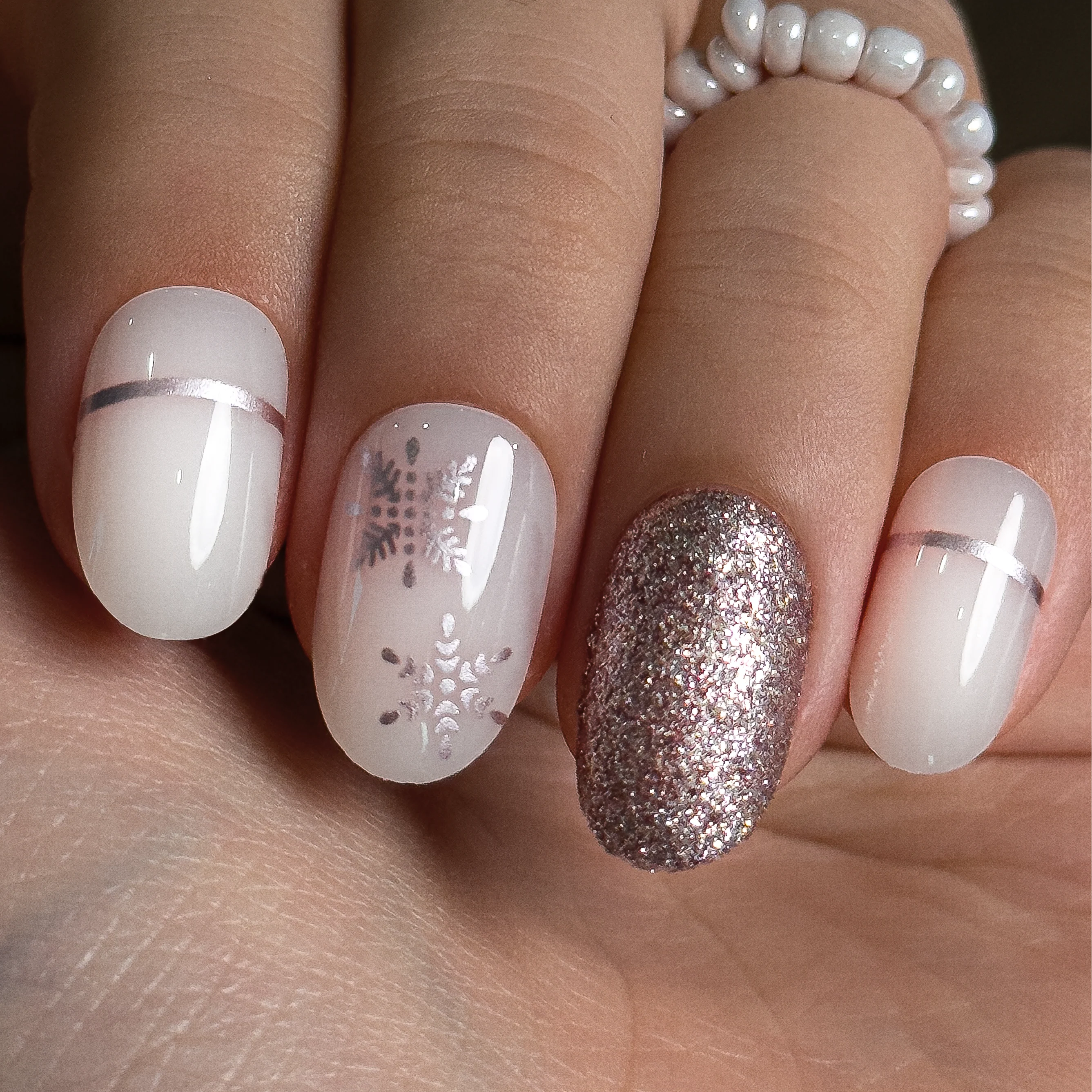 Snowflake Luxe – S Oval - Image 2