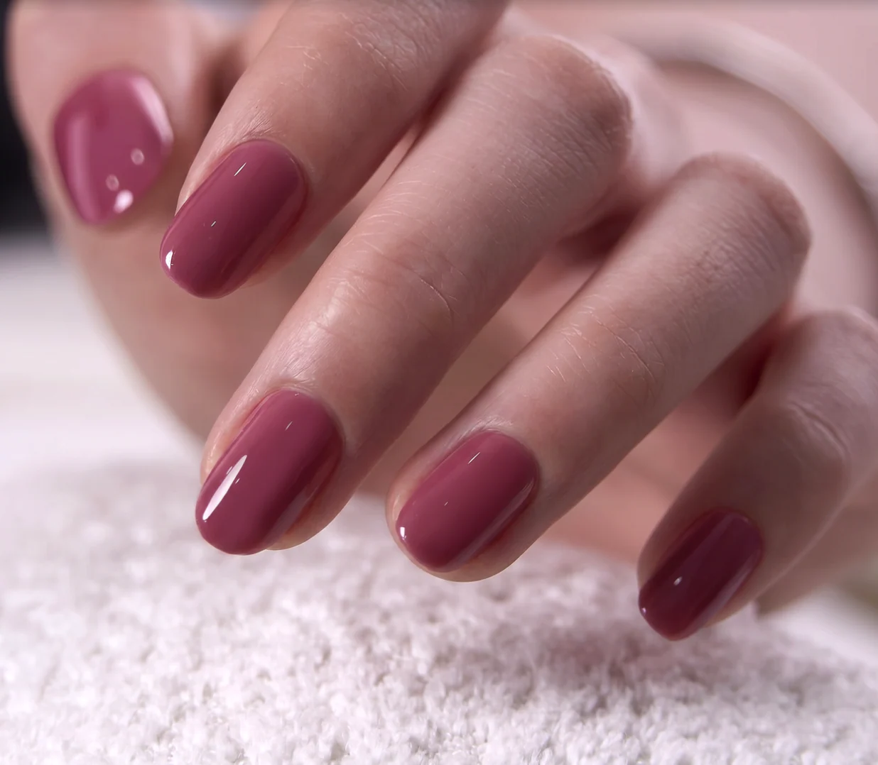 Plum Shine Gel – S Oval - Image 6
