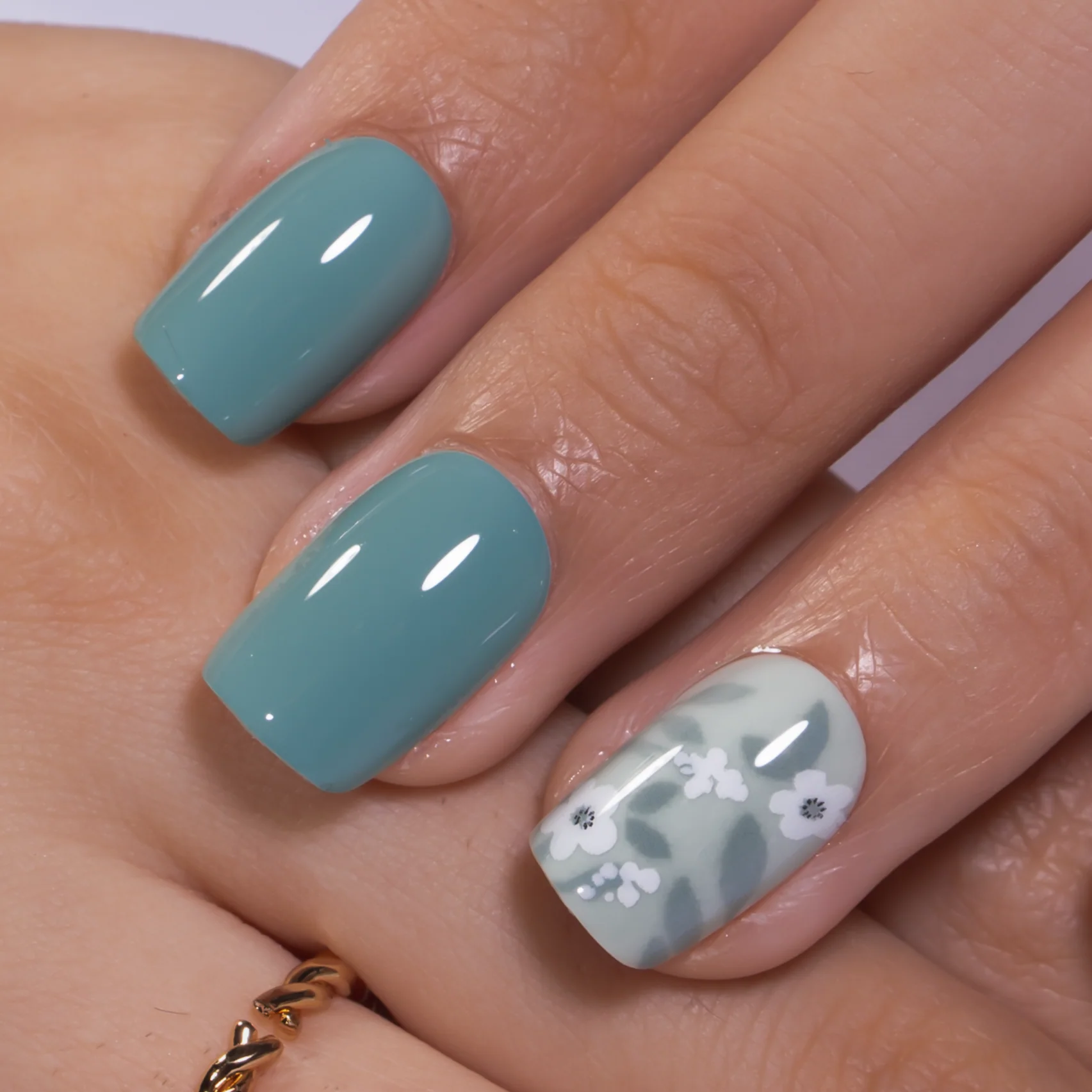 Minty Floral – S Squoval - Image 2